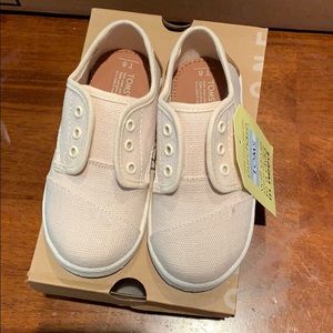 Tom’s Toddler Boy Paseo New !